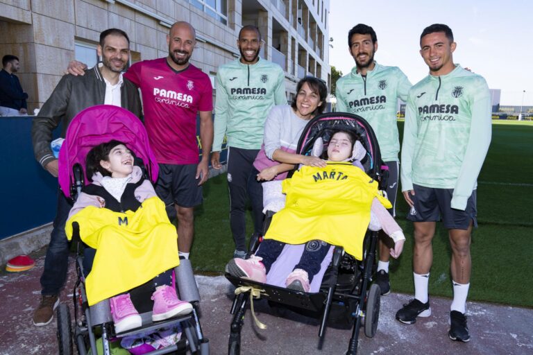 El Villarreal se suma a la lluita de Marta i María que pateixen la malaltia de Batten CLN6
