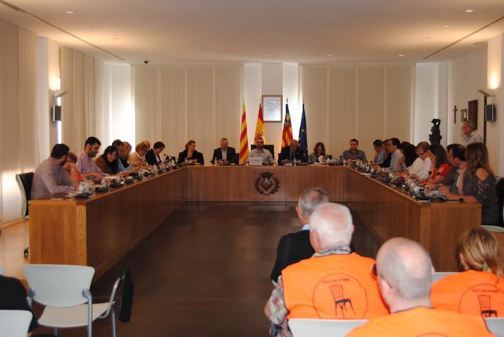 Vila-real es posiciona com a ciutat contra el CETA en el ple que ha aprovat la reprovació a Javier Moliner 