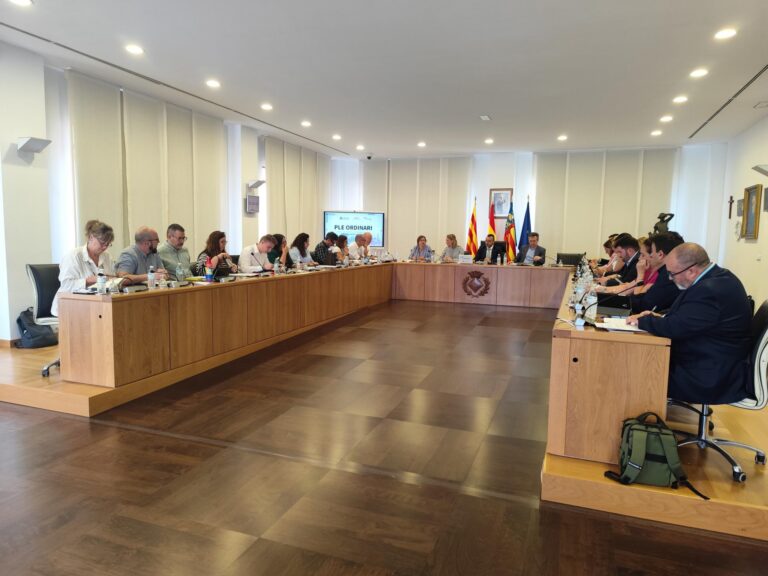 Vila-real rebaixa quasi un 3 % l’IBI per a 2026 enmig del debat polític pel “basurazo”