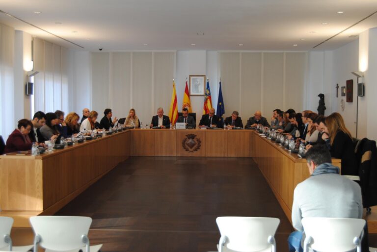 Vila-real paga l'1,2 milió d'euros restant als proveïdors municipals per liquidar els deutes pendents