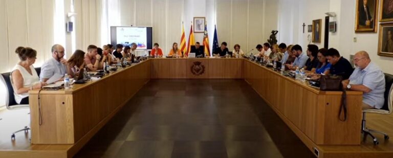 El govern de Vila-real: “assumim que és l’Ajuntament que més tard paga als seus proveïdors de la província”