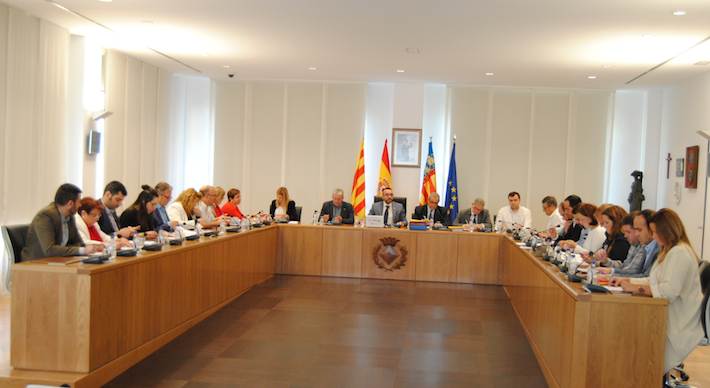 Benlloch retira una moció ‘in extremis’ per a dialogar amb el Pius XII i el PP intenta reprovar a Ali Brancal 