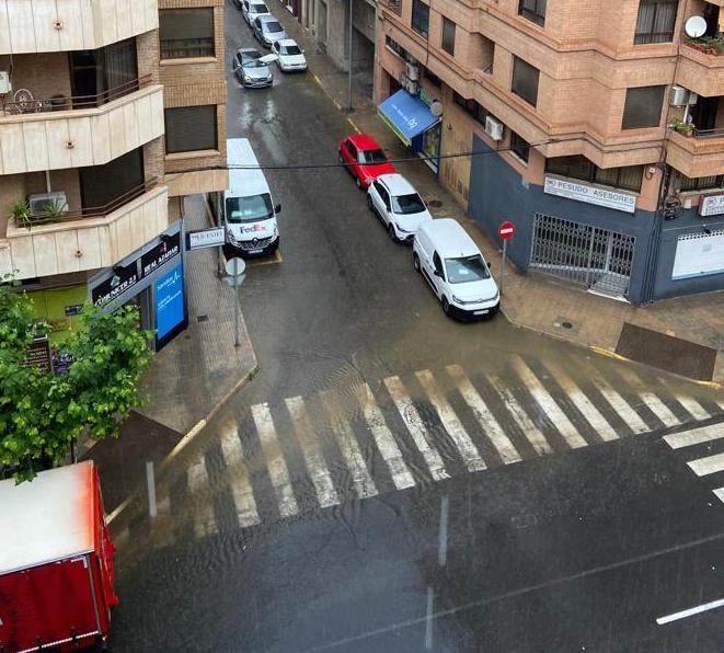Una forta ploguda deixa 17,2 litres en tan sols un parell d'hores a Vila-real