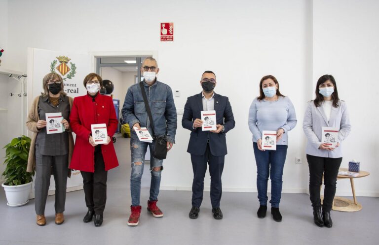 Un usuari del Centre de Rehabilitació i Integració de la Fundació Manantial publica un llibre, ‘Poemas marginales’