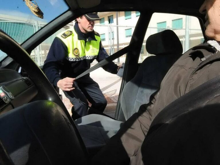 La Policia Local enceta les campanyes de 2019 de vigilància del transport escolar en col·laboració amb la DGT