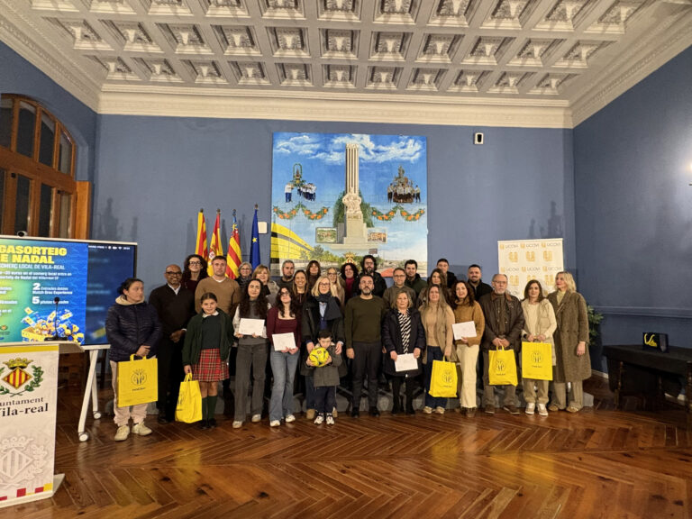Vila-real premia la fidelitat al comerç local en la campanya de Nadal junt al Villarreal CF