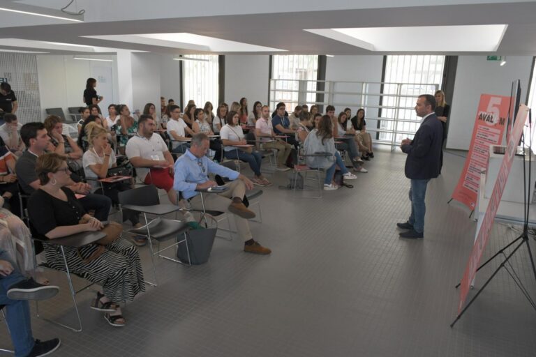 L’Ajuntament preveu contractar durant un any a quatre joves de la mà del programa Avalem Joves