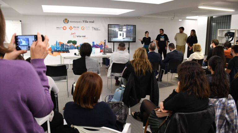 Els alumnes de l'EASD idearan els nous punts d'informació de les zones verdes de Vila-real