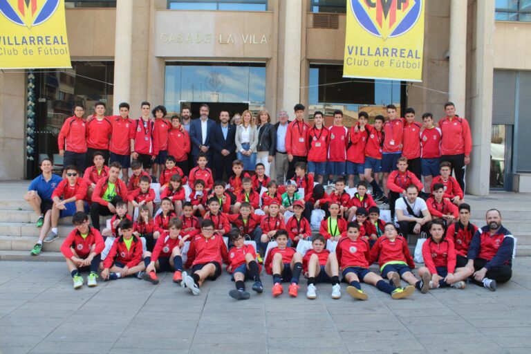 L’Ajuntament rep l’escola Deportiva de Brunete per fomentar la Ciutat del Futbol