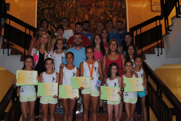 El Club de Gimnàstica homentjat a Vila-real "per les seues bones classificacions"
