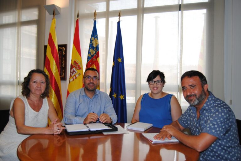 Benlloch rep a la nova presidenta de Creu Roja en Castelló