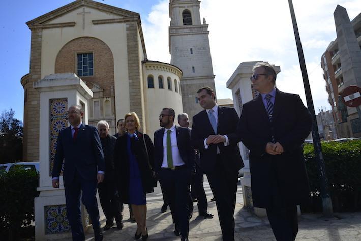 La Corporació Municipal rep a la Defensora del Poble, descendent de Polo de Bernabé