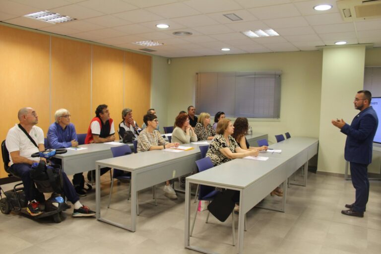 Vila-real incorpora 15 treballadors beneficiaris dels programes Explus i Emdisc