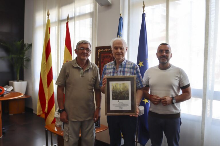 Benlloch agraeix la labor del pare Francesc Costa en la parròquia de Sant Francesc d'Assís