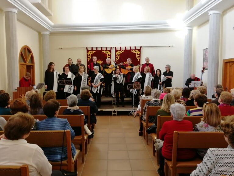 El Grup de dones de Vila-real organitza un recital de música i poesia pel Dia del Llibre