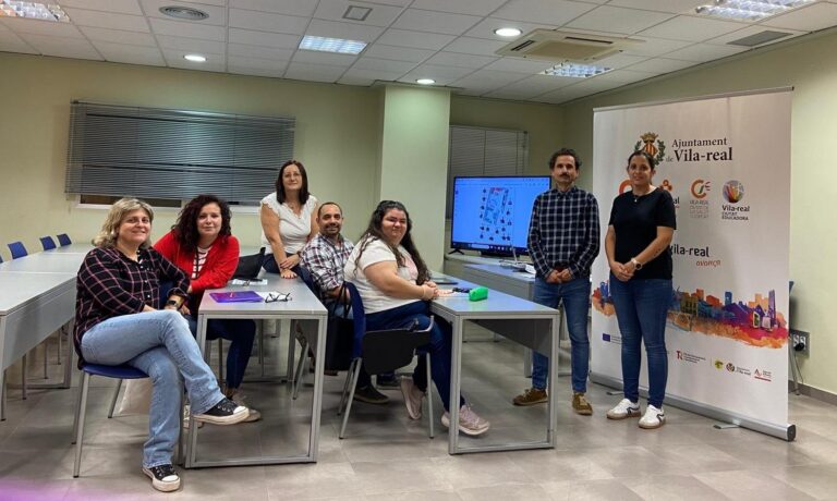 Apesovil imparteix a Vila-real el curs d’iniciació de llengua de signes