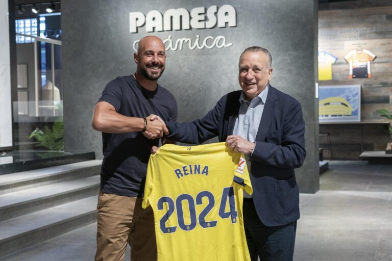 Pepe Reina renova i continuarà una temporada més al Villarreal CF