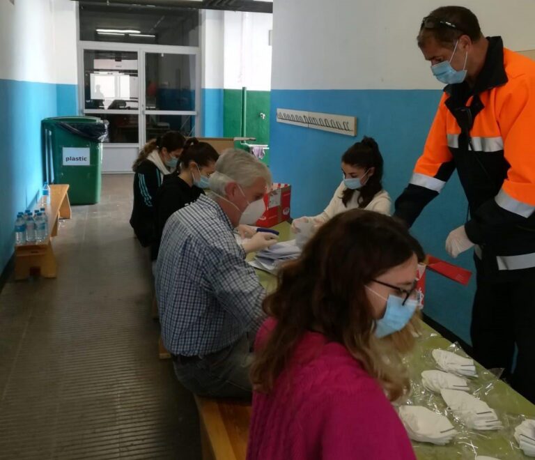 Les mascares repartides per l'Ajuntament de Vila-real presenten una eficàcia de filtració del 93,3%