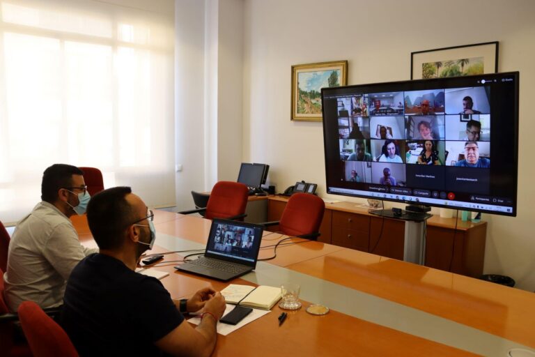 Benlloch representa als alcaldes de la província a favor de la volta dels bous al carrer