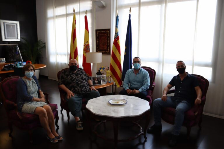 Benlloch i Royo es reuneixen amb el nou programador cultural de Vila-real