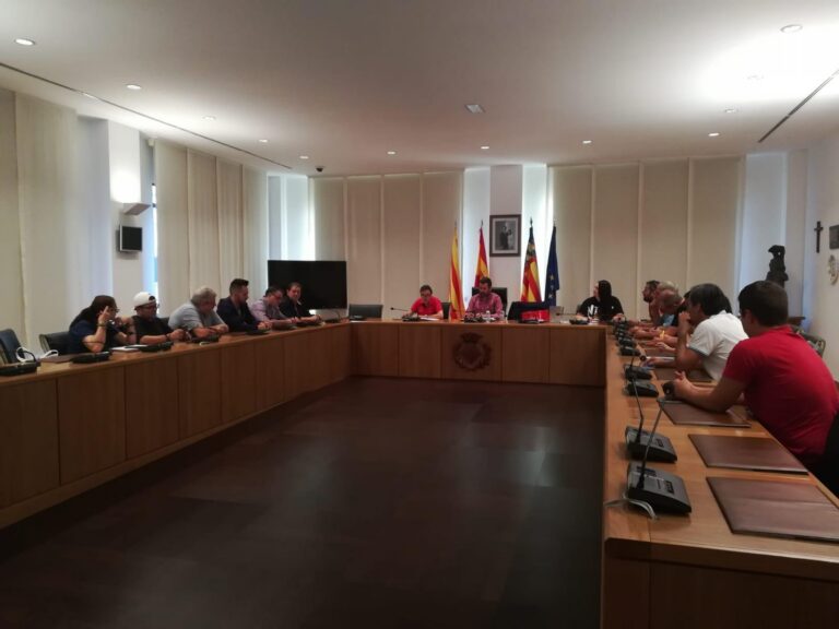 Vila-real reuneix als restauradors per preparar la tretzena edició de la Ruta de la Tapa
