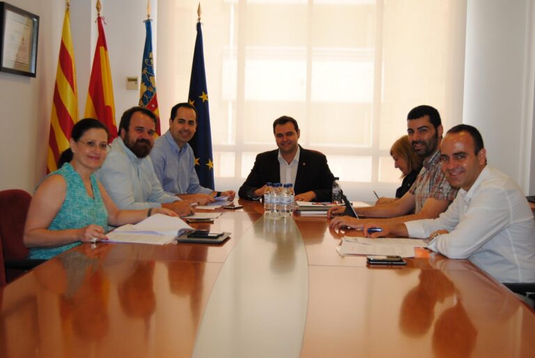 L’Ajuntament deixa enllestit el reglament definitiu per al Defensor del Veí