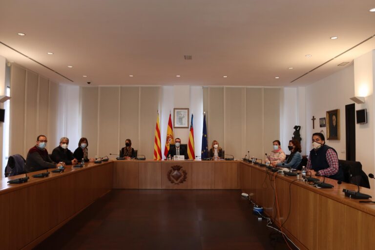 Benlloch expressa el desacord amb aspectes de la Llei Celaá i es reuneix amb la direcció de centres concertats