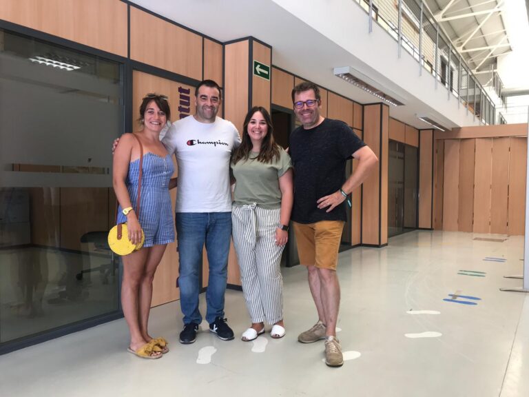 Joventut de Benicarló visita a Anna Vicens per fixar-se en les polítiques juvenils