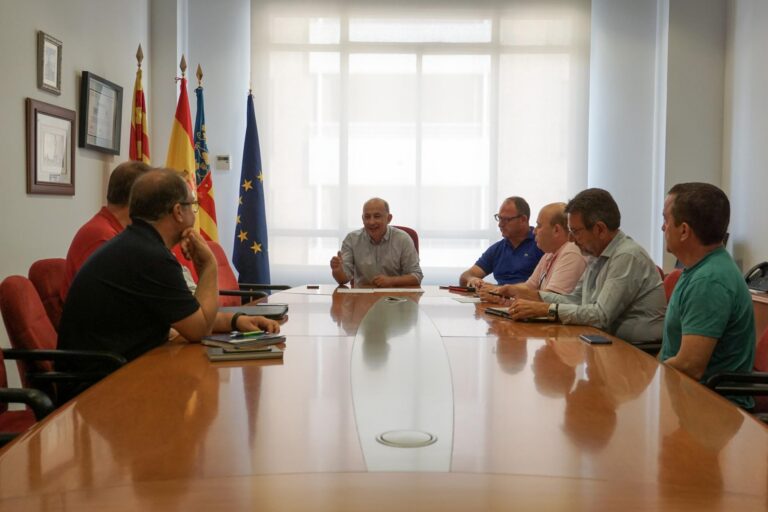 Serveis Públics inicia reunions sectorials amb proveïdors per a reforçar el model d'empresa local