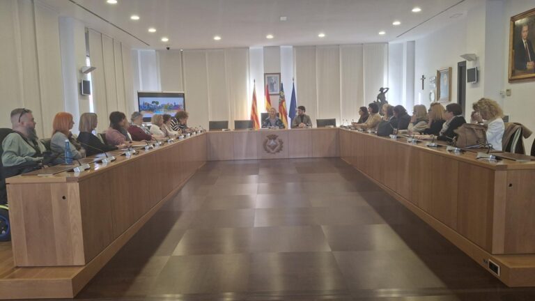 Vila-real fa un pas endavant en salut emocional amb la nova Escola Municipal de la Felicitat