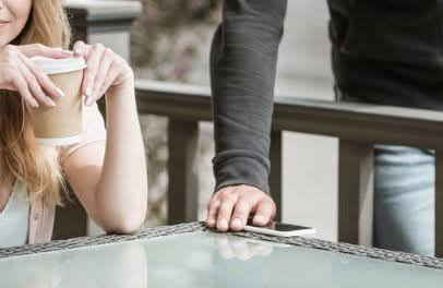 L’estiu dispara els robatoris de mòbils en platges i terrasses