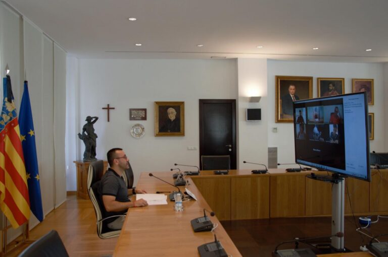 L’alcalde abona tres expedients urbanístics del PP amb estalvis d’altres actuacions