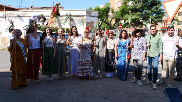 Vila-real ret homenatge a la Virgen del Rocío amb la seua romeria