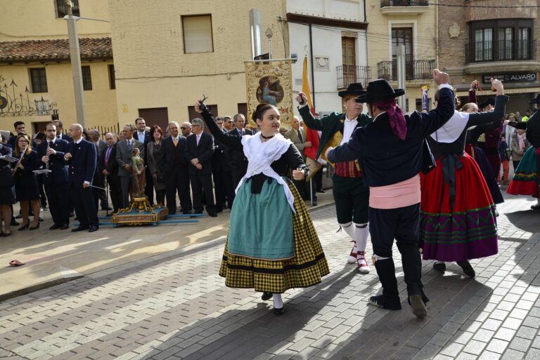 Vila-real surt al carrer per celebrar amb força la festa de Santa Cecília en honor als músics