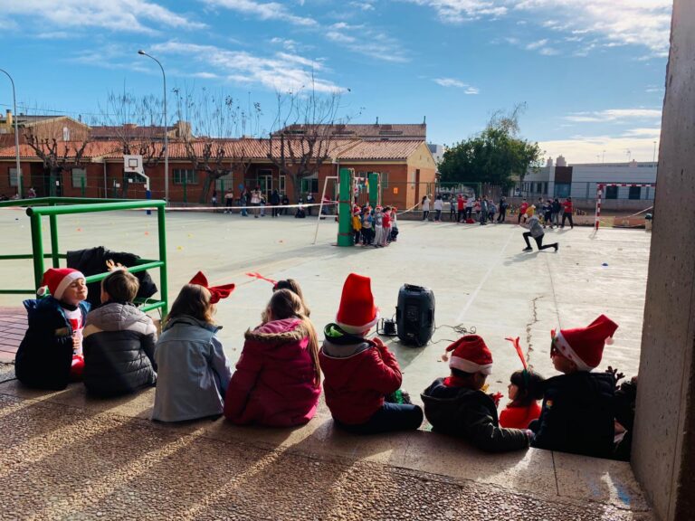 El col·legi Pasqual Nàcher arreplega 1000 kg d’aliments per als més necessitats en la seua segona Sant Silvestre