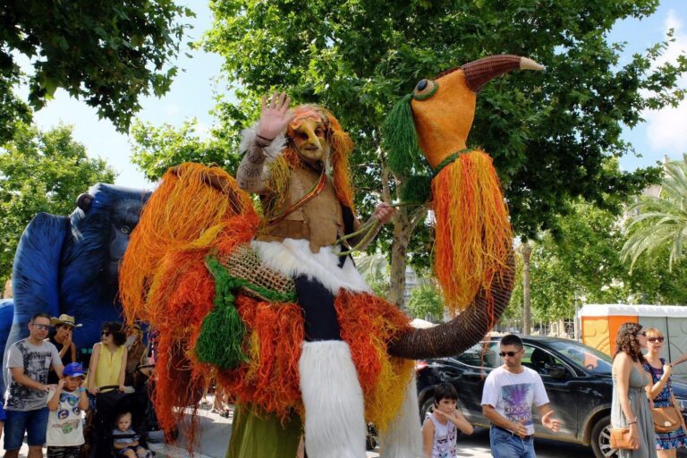 Scura Splats prepara una cercavila de festa i animació per als més menuts