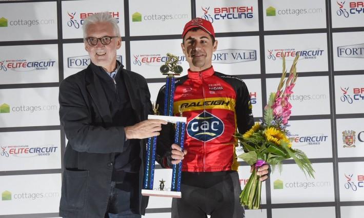 Sebastià Mora guanya el Elite Circuit Series al Regne Unit