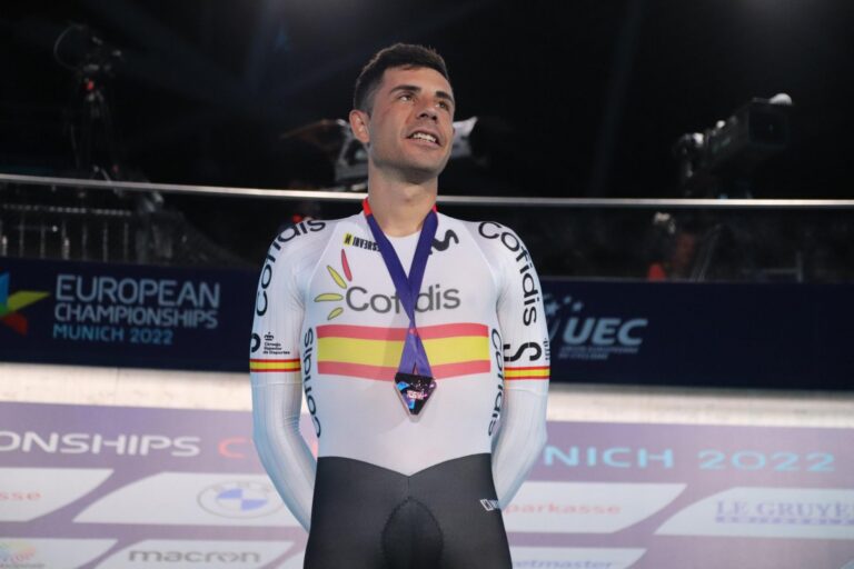 Calvari amb final feliç: Sebastià Mora, bronze al europeu d'Ómnium