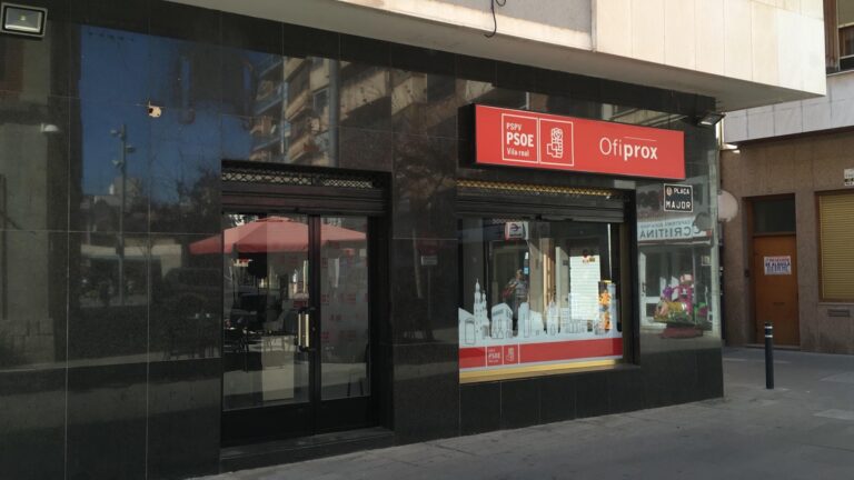 COMUNICAT DEL PSOE: Contesten a les crítiques per la instal·lació de banderes