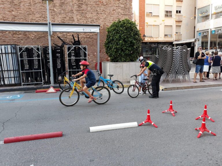 El trànsit dóna pas a tallers i activitats en l’avinguda la Murà per la Setmana Europea de la Mobilitat 