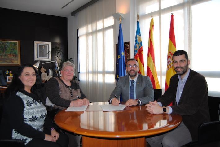 Vila-real signa el conveni amb Acudim per col·laborar amb els programes d'informació, assessorament i acompanyament