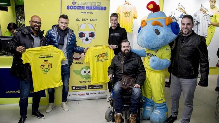 Éxit rotund a la festa de Villarreal Soccer Hunters a la plaça de L'Estadi de la Ceràmica