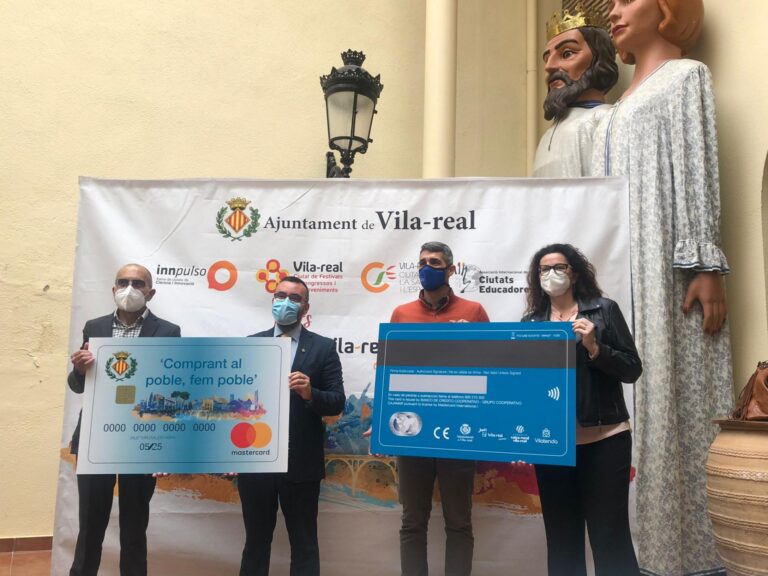 ????La targeta Fem Poble suma més de 100 negocis i més de 300 usuaris i amplia el termini fins al 28 de maig