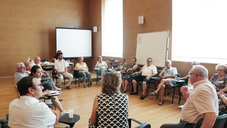 Serveis Socials redacta el 'Pla Vila-real, ciutat amigable amb la gent gran' per afavorir l'envelliment actiu