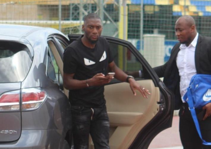 El davanter camerunés Karl Toko Ekambi ja està a Vila-real i podria ser el primer fitxatge