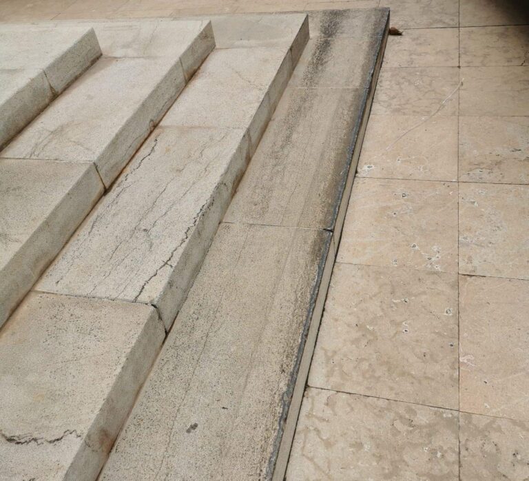 Vandalisme a la basílica de Sant Pasqual. Reforçaran la vigilància pels desperfectes ocasionats per monopatins