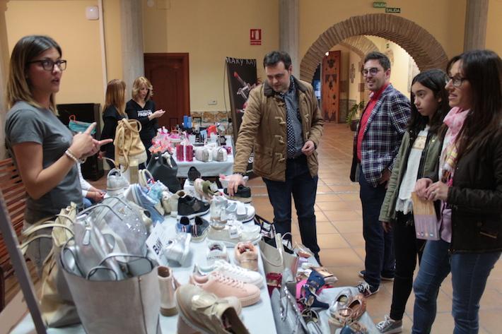Prop de 50 comerços oferiran descomptes, desfilades i sorpreses demà en la V Fashion Night 