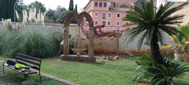 Vila-real repara el mur del Museu de la Ciutat Casa de Polo afectat per la caiguda d’un arbre en gener