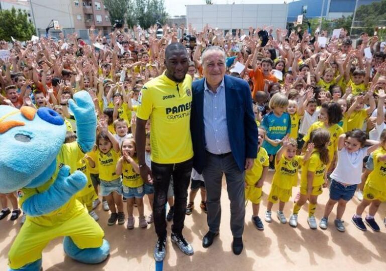 Ekambi destaca en la seua presentació que el Villarreal i el futbol espanyol són la seua il·lusió