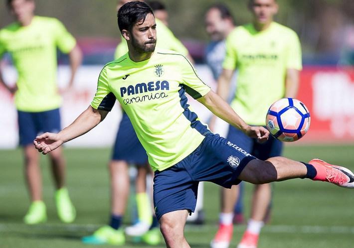 El Villarreal torna al treball esperant que Costa i Fuego estiguen per al diumenge